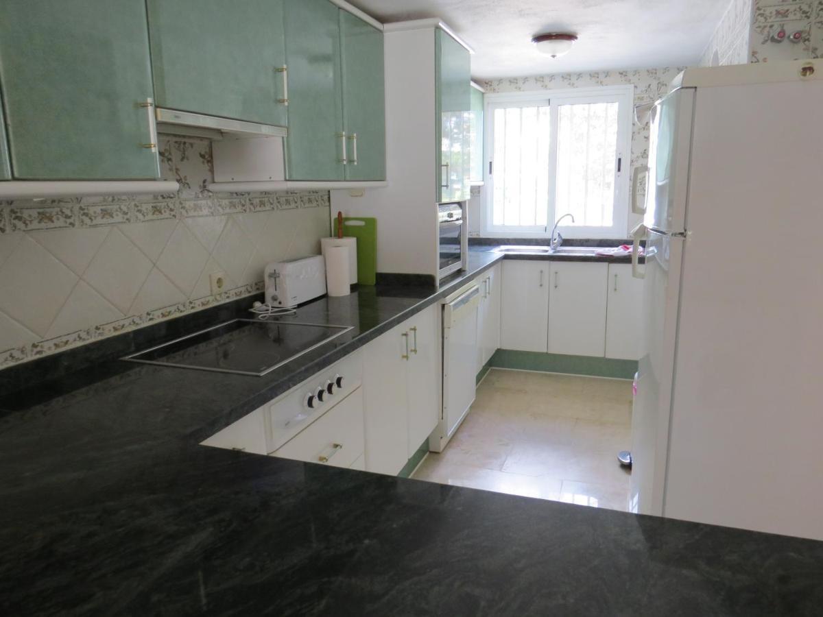 Benavista Estepona - 2 Bed Town House With Pool Villa Bagian luar foto